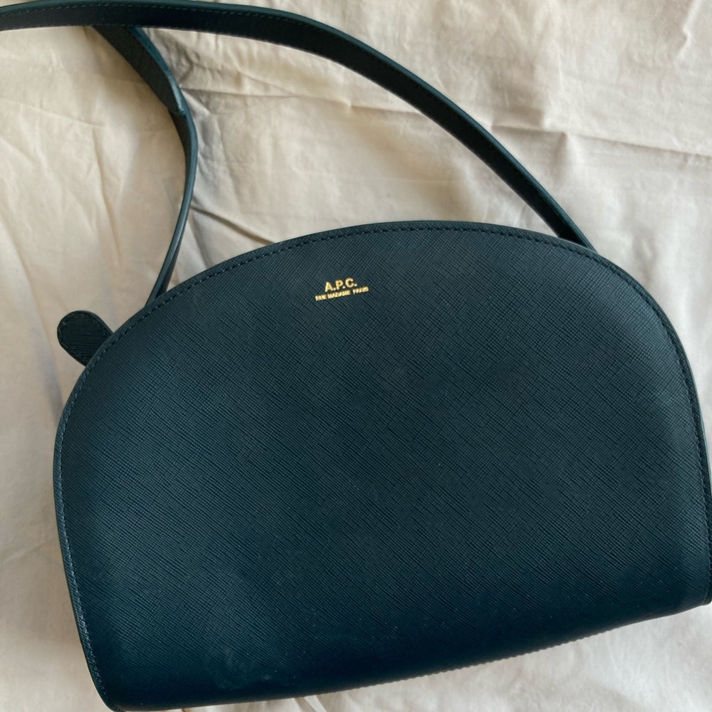 A.P.C. Sac Demi-Lune in Bleu Canard
